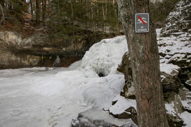 Frozen Wadsworth Falls